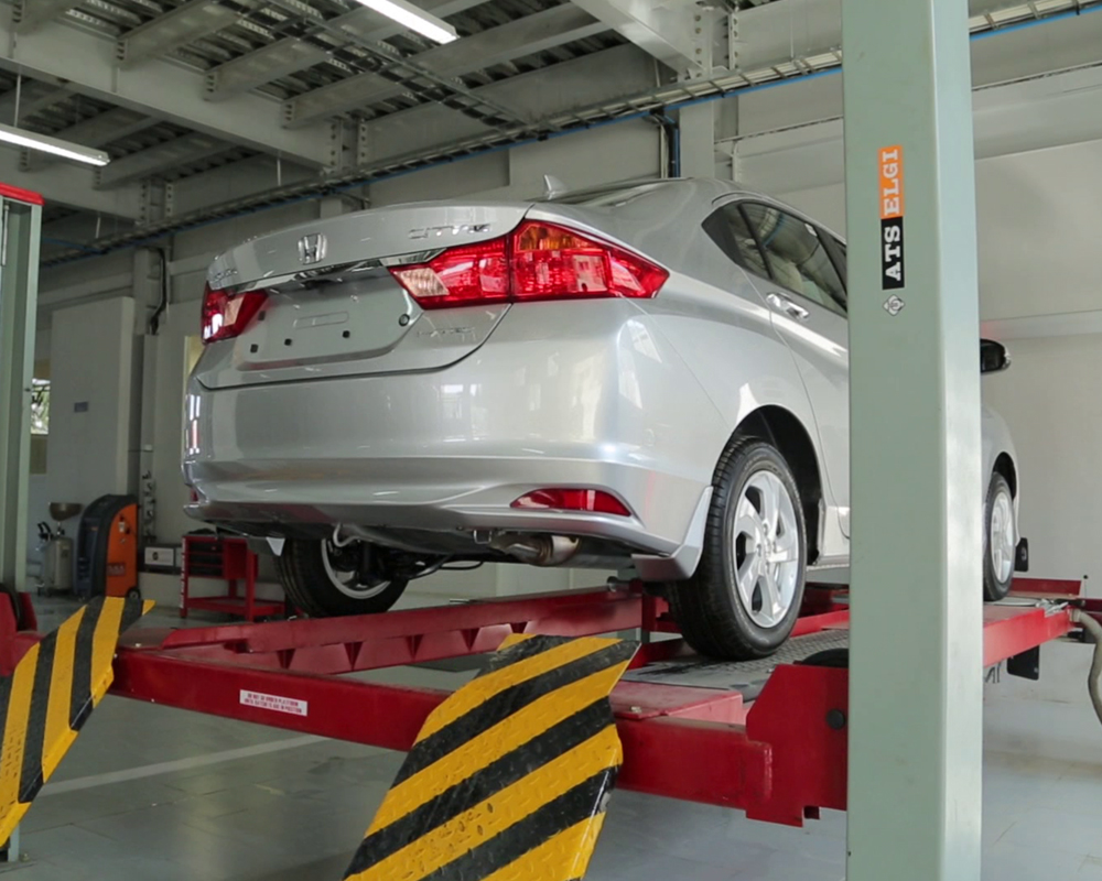 Honda Repair Dubai – Certified technicians servicing Honda cars in Dubai
