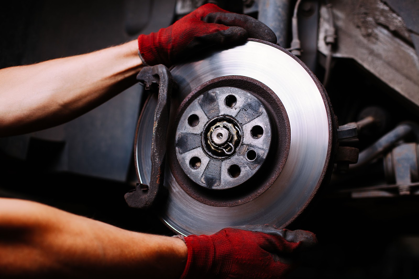 Brakes repair Dubai at Carmend car service center
