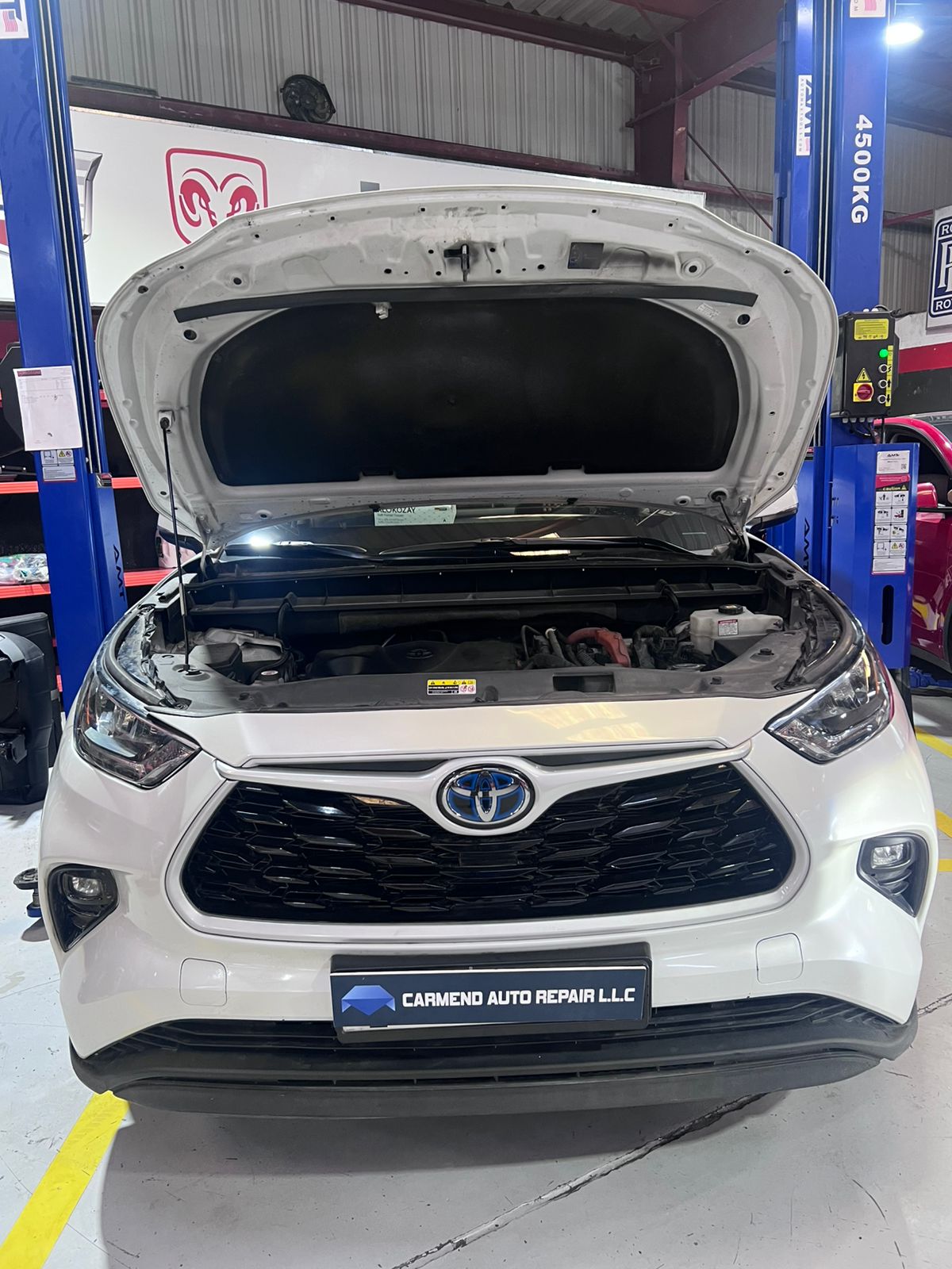 Toyota Land Cruiser Engine Service in Dubai at Carmend Auto Garage